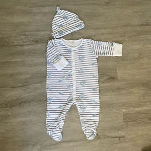 Rabbit + Bear Organic cotton footie pajamas with matching hat, 6-9m, white/blue